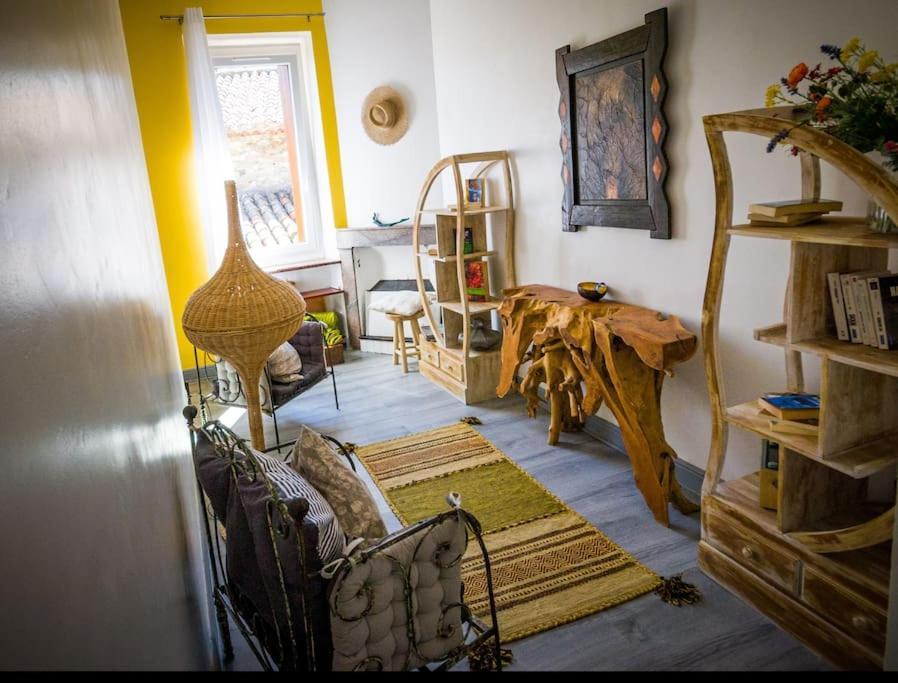 Le Brianyourhosthelper Apartment Минерв Екстериор снимка